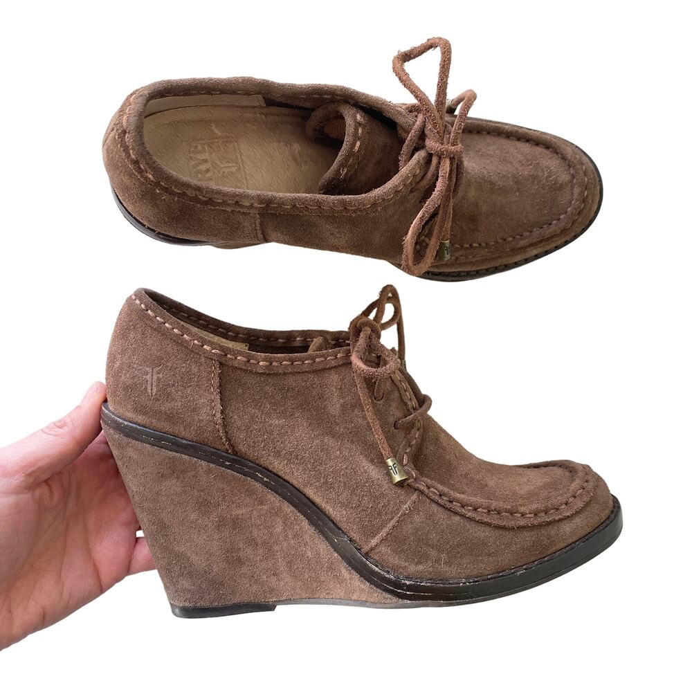 FRYE Caroline Lace Low Wedge Pump Moc Toe Women Sz 7.5M Brown Suede Casual Shoe